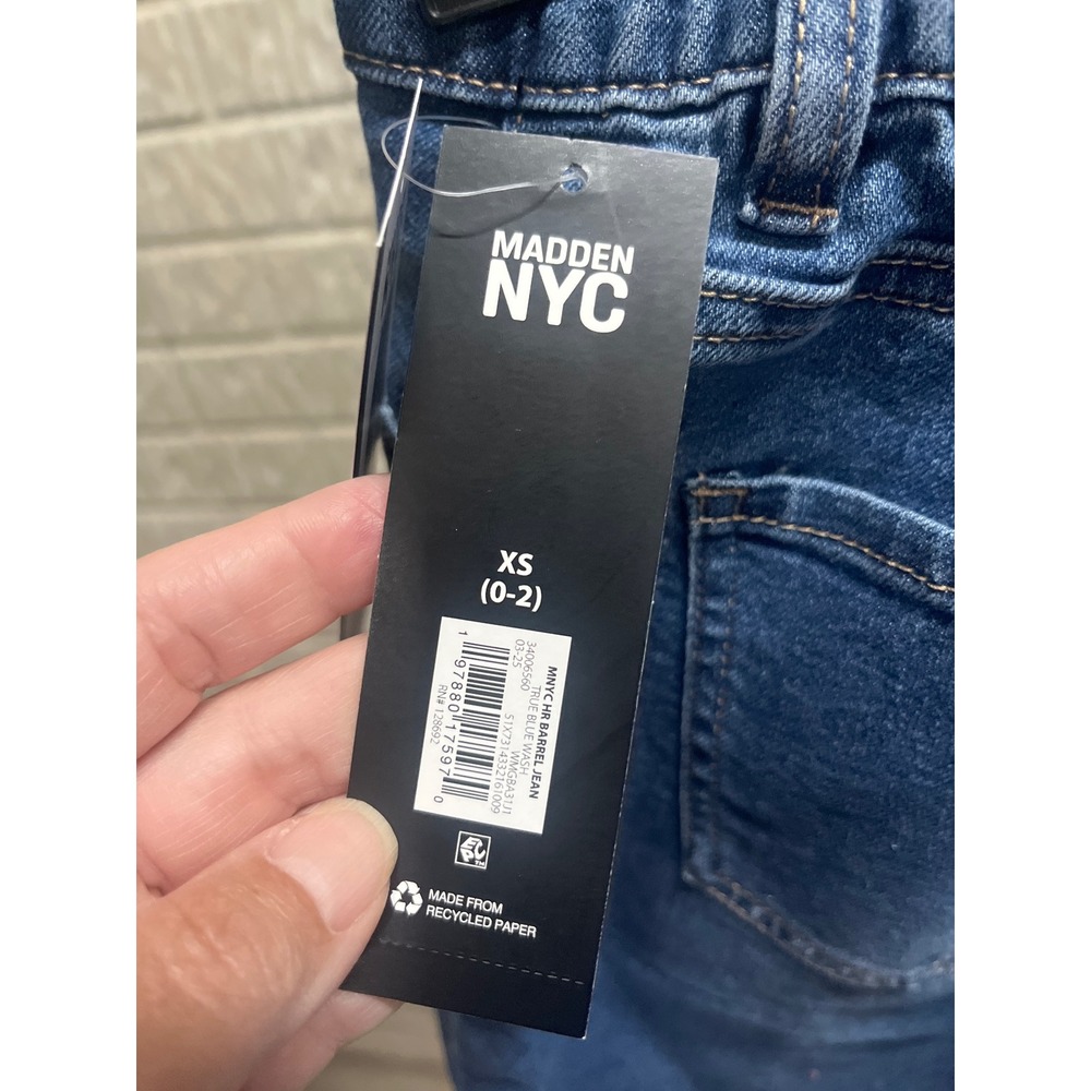 Madden NYC High Rise Barrel Jean True Blue Wash Tapered Leg XS 0-2 NWT - Picture 3 of 3